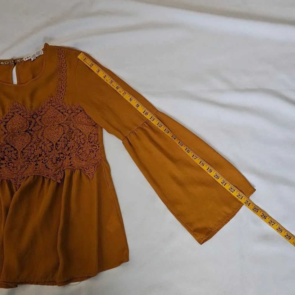 Jolt Rust Orange Crochet Lace Detail Bell Sleeve Peasant Style Blouse Sz Medium - Picture 11 of 12